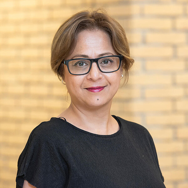Nadia Sharaf Nadia Sharaf